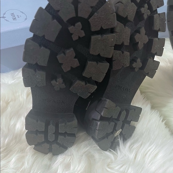 Prada Chelsea Boot Black Patent Leather 39.5 - Picture 5 of 5